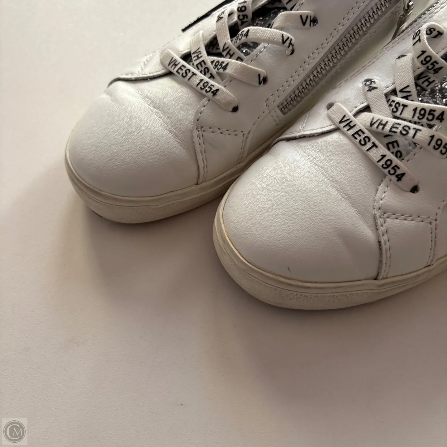 Shoes Athletic By Havaianas In White, Size: 6