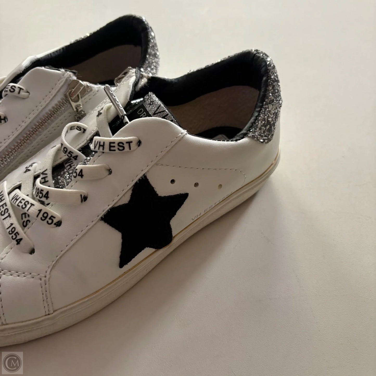 Shoes Athletic By Havaianas In White, Size: 6