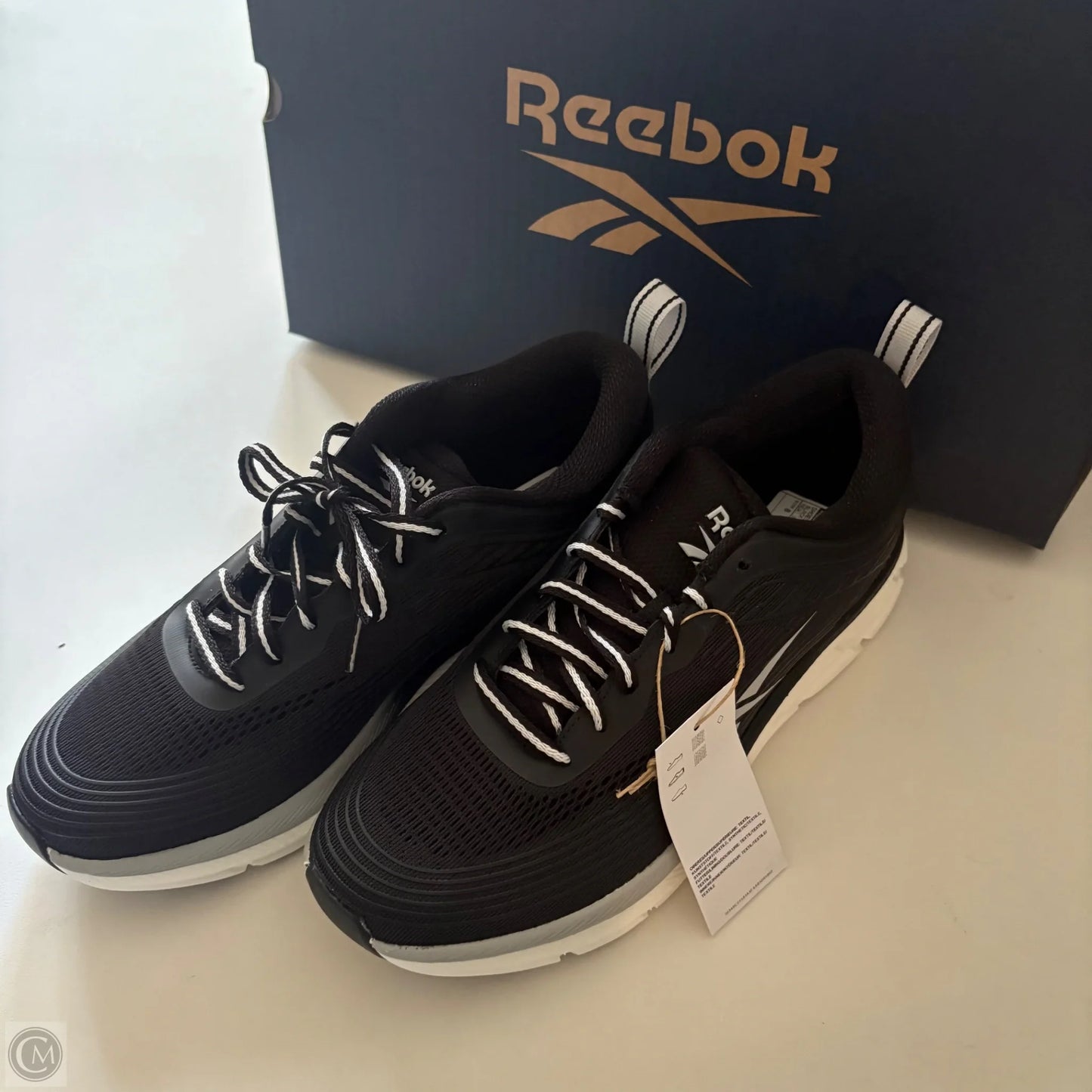 Shoes Athletic By Reebok In Black, Size: 8