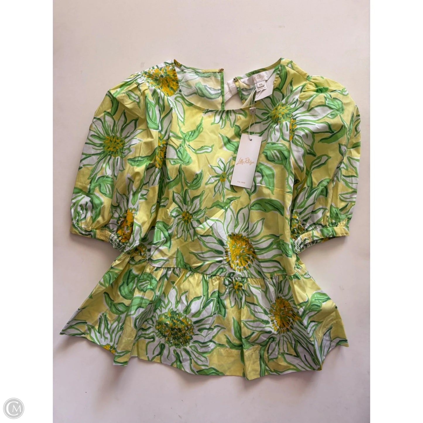Top Short Sleeve Designer By Lilly Pulitzer In Green, Size: Xs