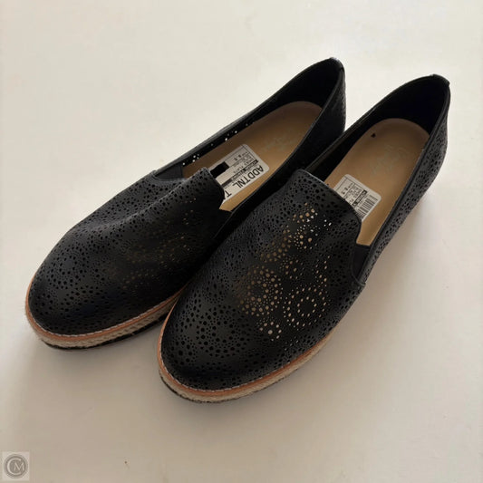 Shoes Flats By Crown Vintage In Black, Size: 8.5