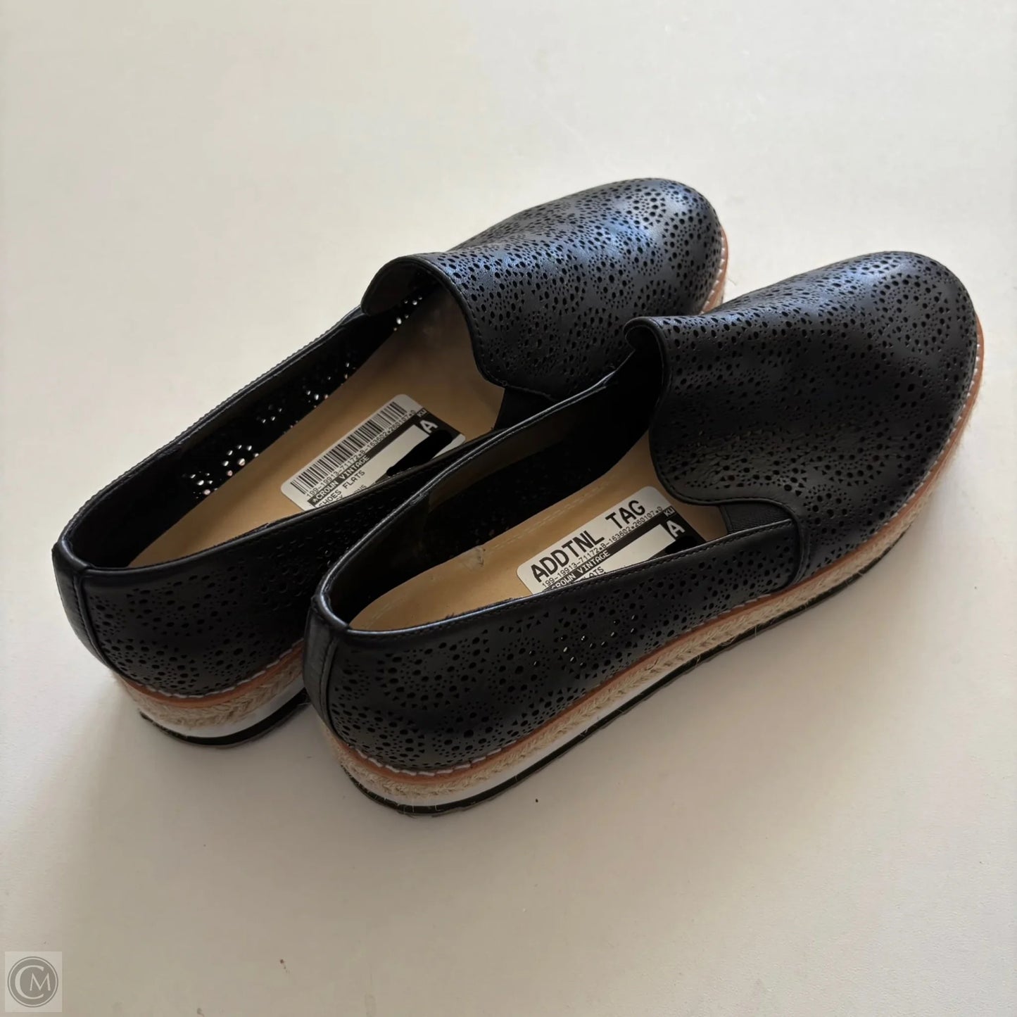 Shoes Flats By Crown Vintage In Black, Size: 8.5