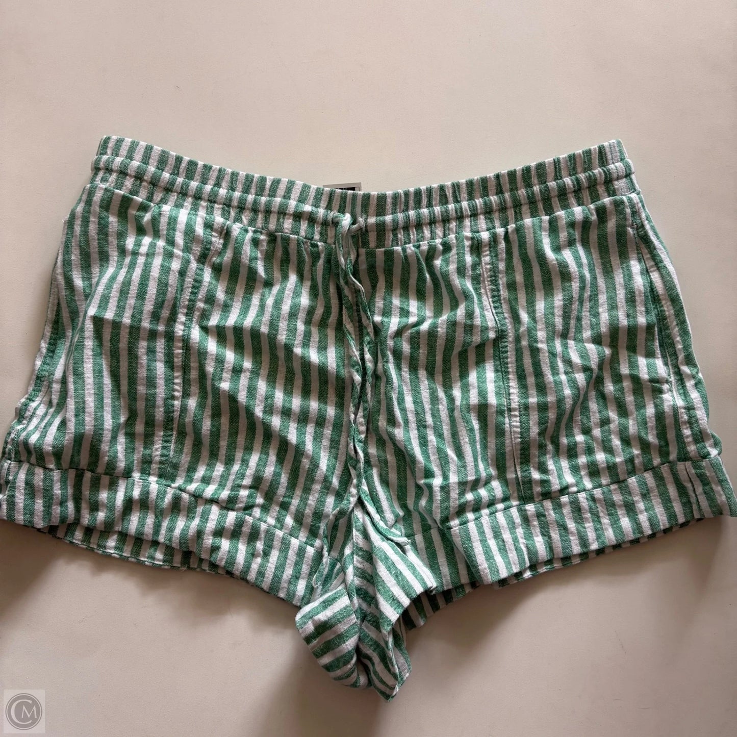 Shorts By Universal Thread In Striped Pattern, Size: L