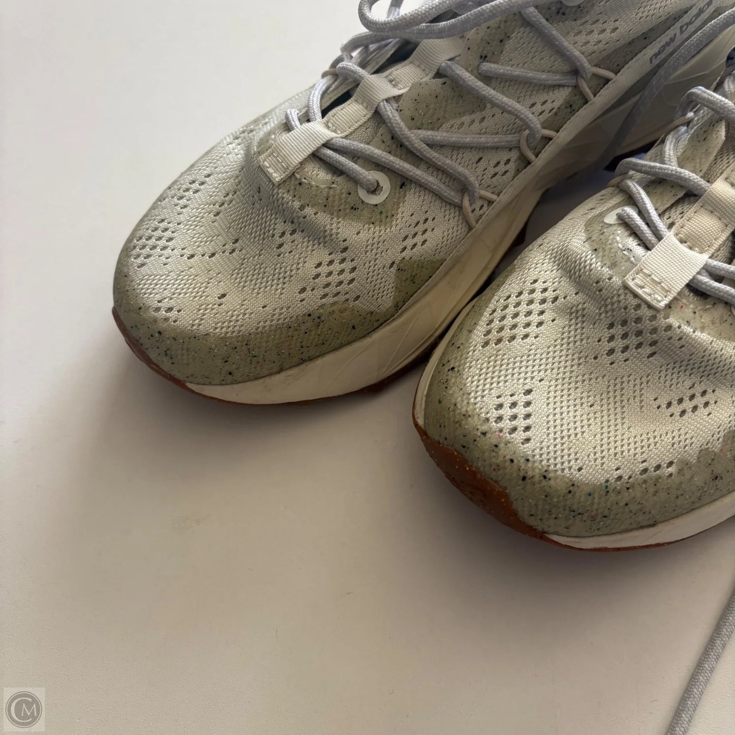 Shoes Athletic By New Balance In Cream & Green, Size: 8.5