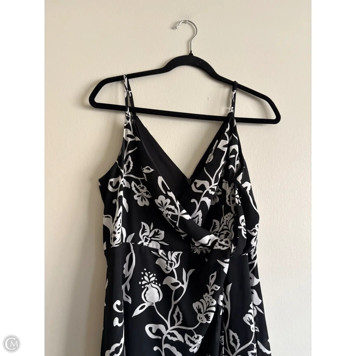 Dress Casual Midi By Express In Black, Size: M