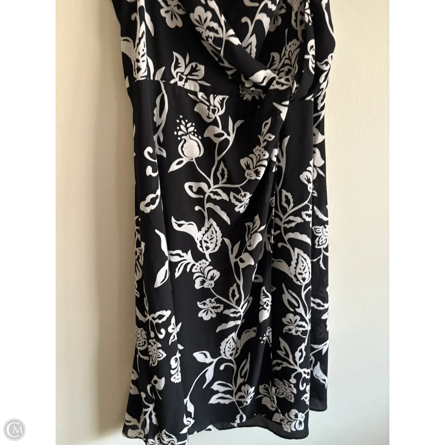 Dress Casual Midi By Express In Black, Size: M