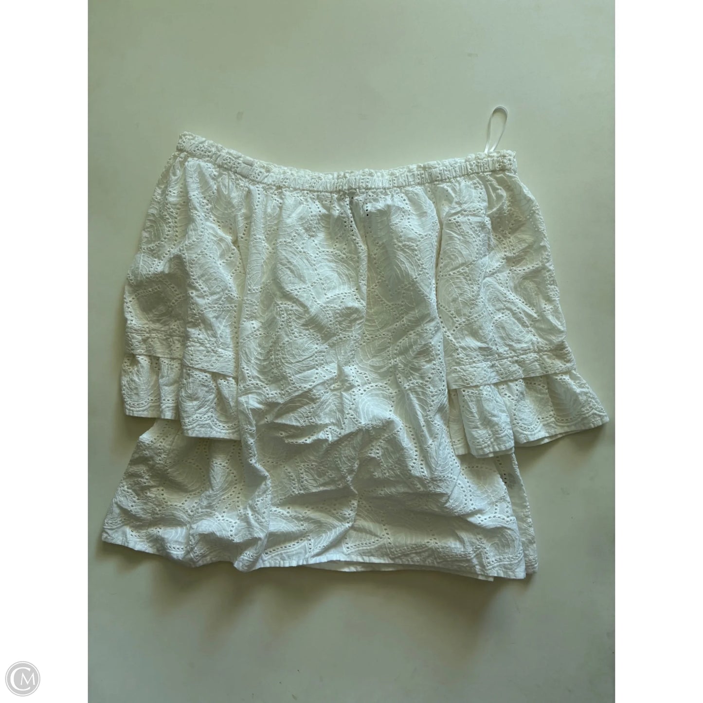 Top Short Sleeve By Crown And Ivy In Silver, Size: S