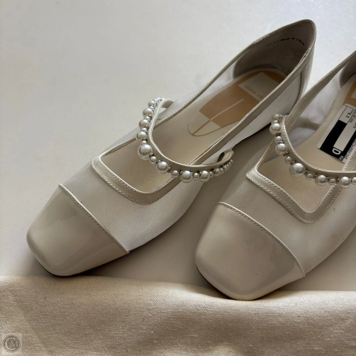 Shoes Flats By Dolce Vita In Cream, Size: 6.5