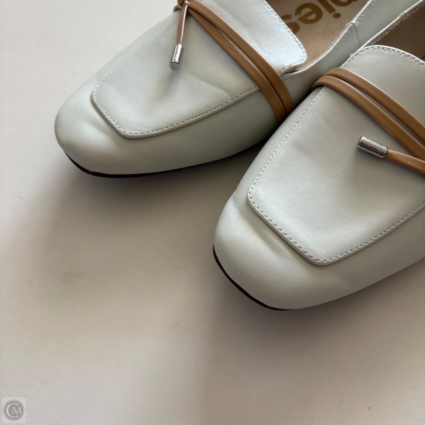Shoes Flats By Hush Puppies In White, Size: 7.5