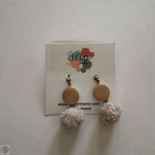 Earrings Dangle/drop By Clothes Mentor