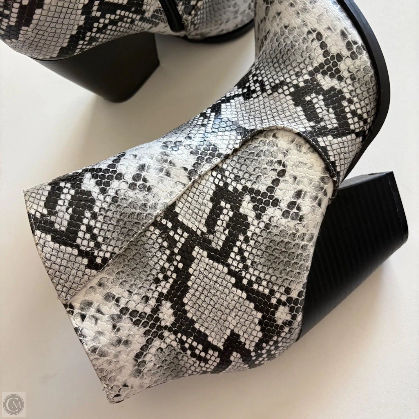 Boots Ankle Heels By Cato In Animal Print, Size: 8.5