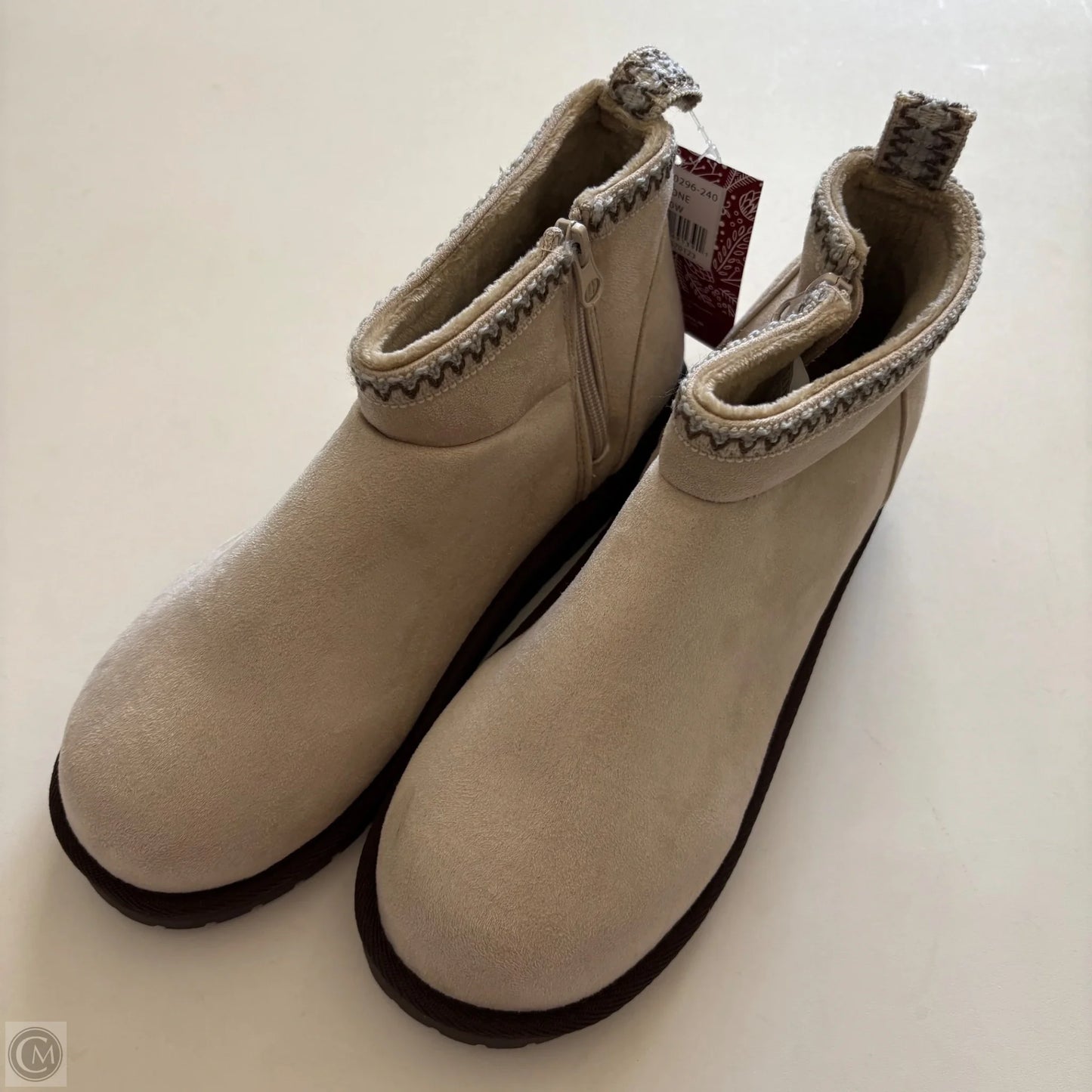 Boots Ankle Flats By Muk Luks In Cream, Size: 10