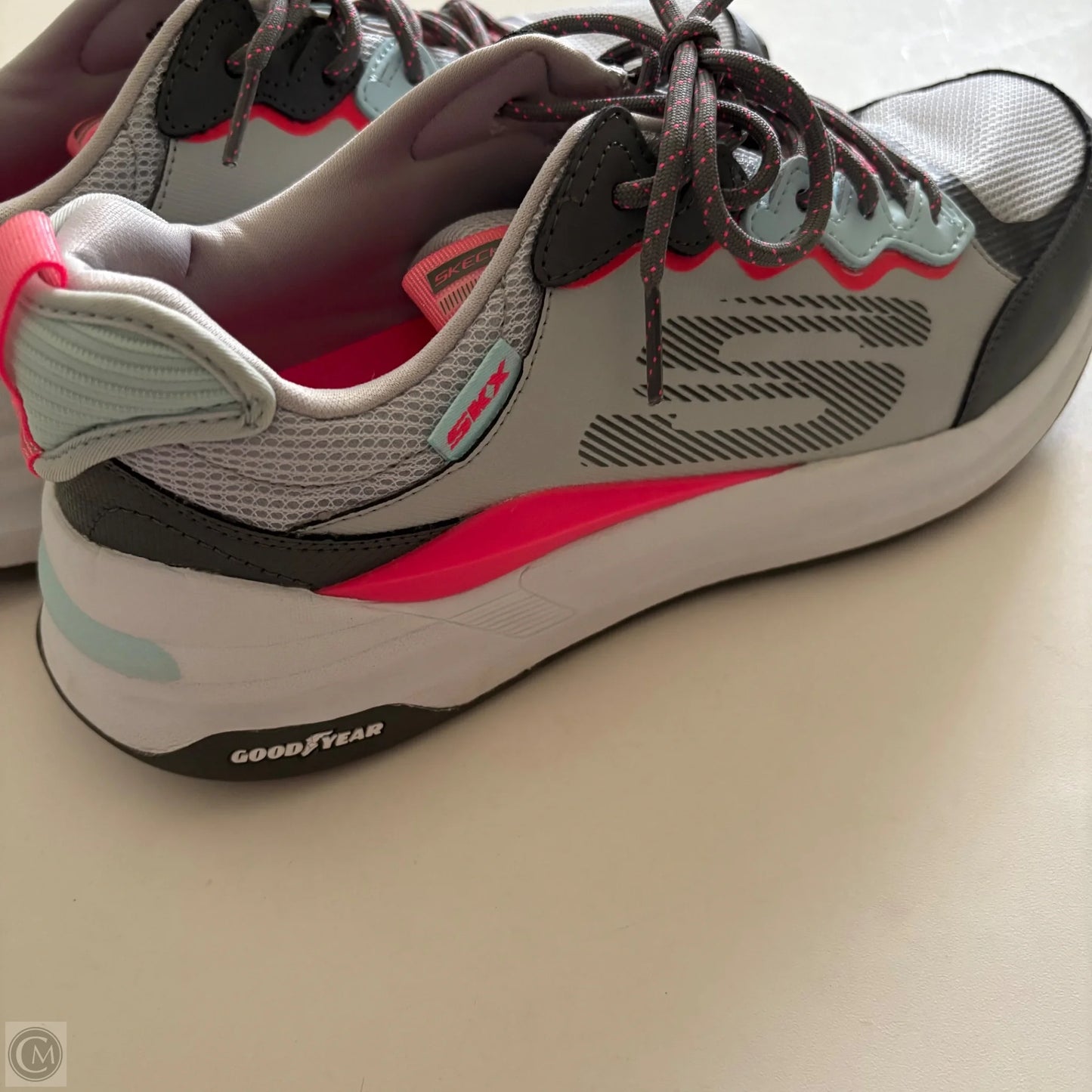 Shoes Athletic By Skechers In Grey, Size: 9.5