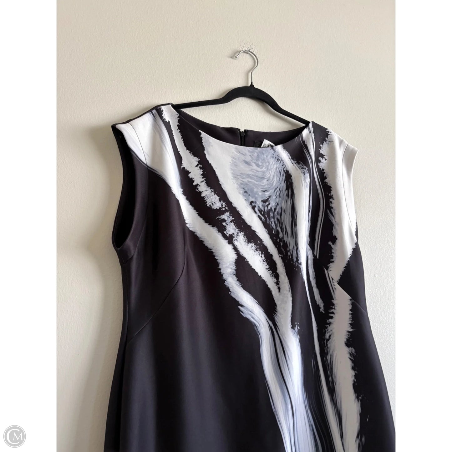 Dress Work By Donna Karan In Black, Size: 16