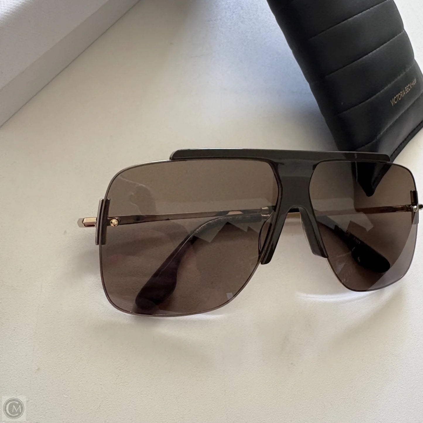 Sunglasses By Victoria Beckham, Size: Medium