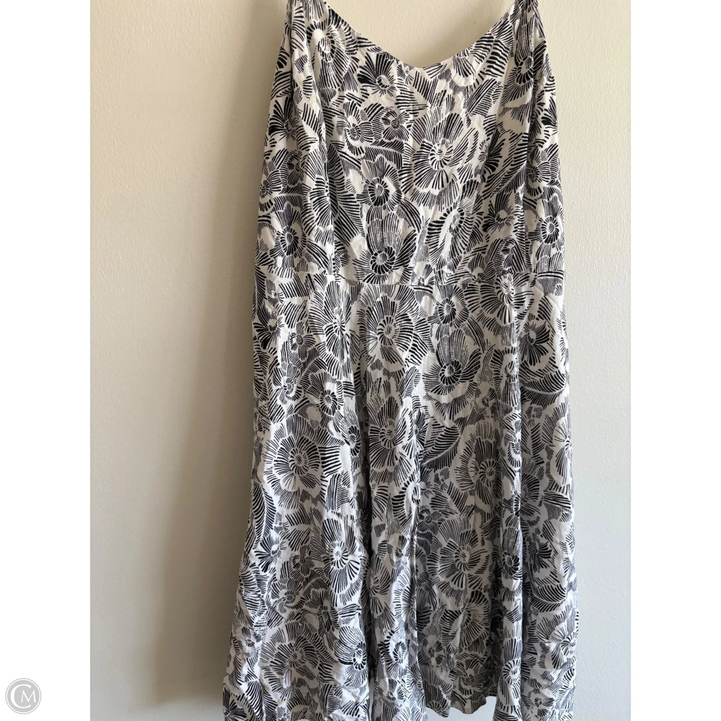 Dress Casual Short By Old Navy In Black & Cream, Size: 2x