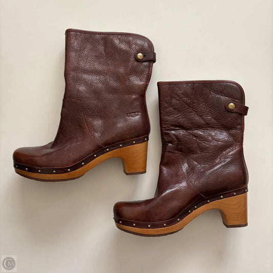 Boots Designer By Ugg In Brown, Size: 8