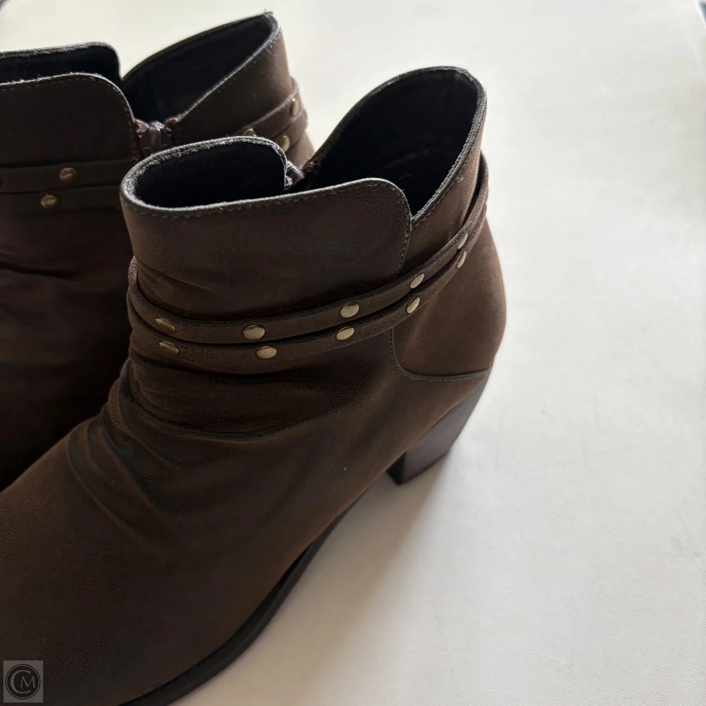 Boots Ankle Heels By savvy In Brown, Size: 9
