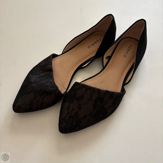 Shoes Flats By Torrid In Black, Size: 10