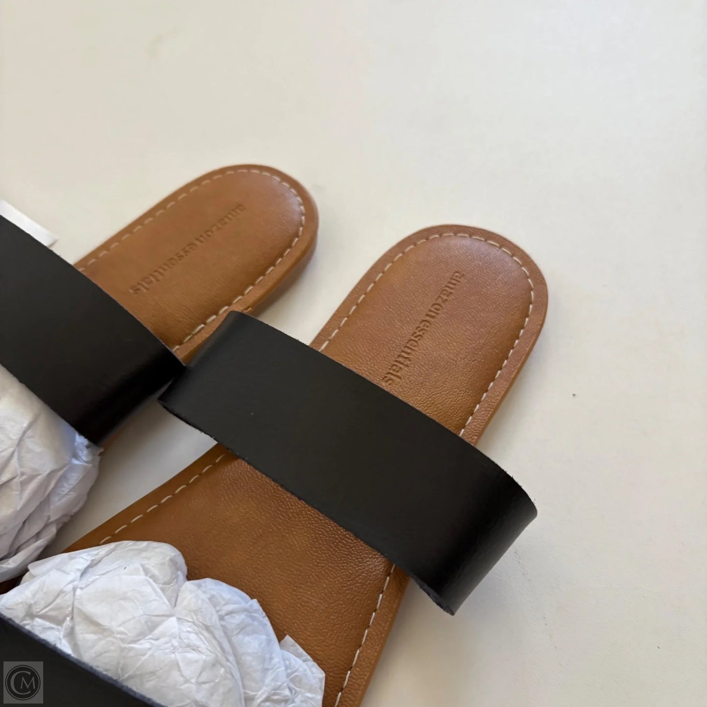 Sandals Flats By Amazon Essentials In Black, Size: 9