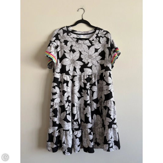 Dress Casual Short By Crown And Ivy In Black, Size: M