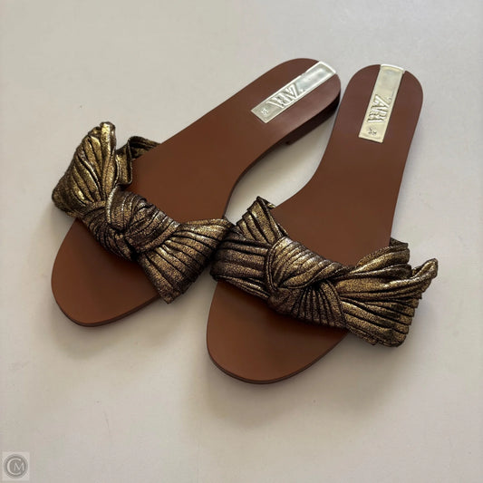 Sandals Flats By Zara In Gold & Tan, Size: 8.5