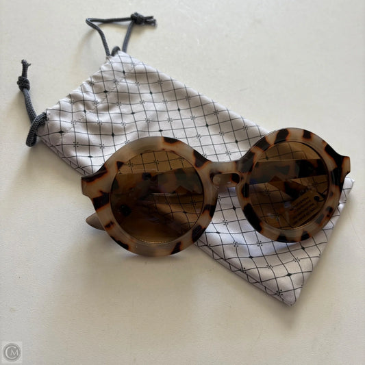 Sunglasses By ett:twa, Size: Medium
