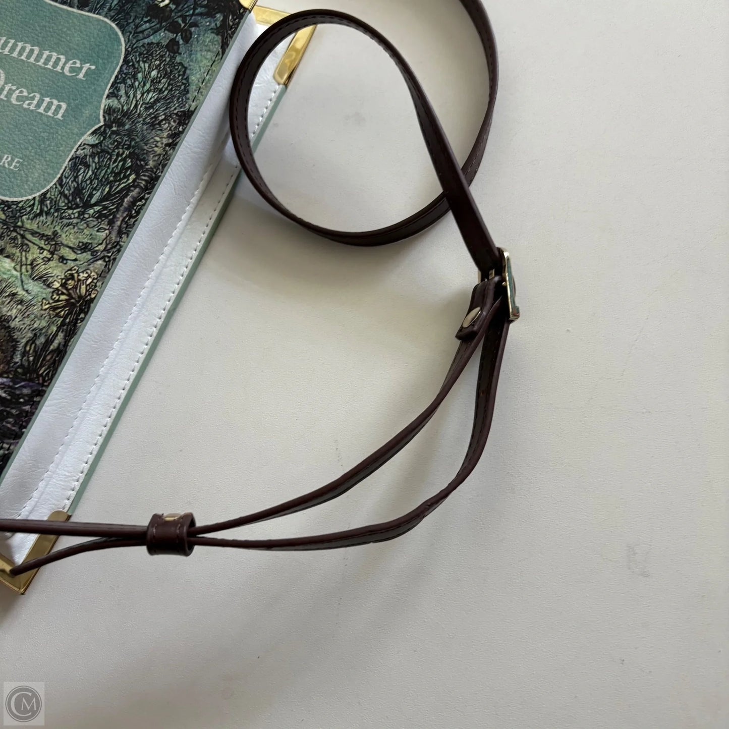Crossbody By well read, Size: Large
