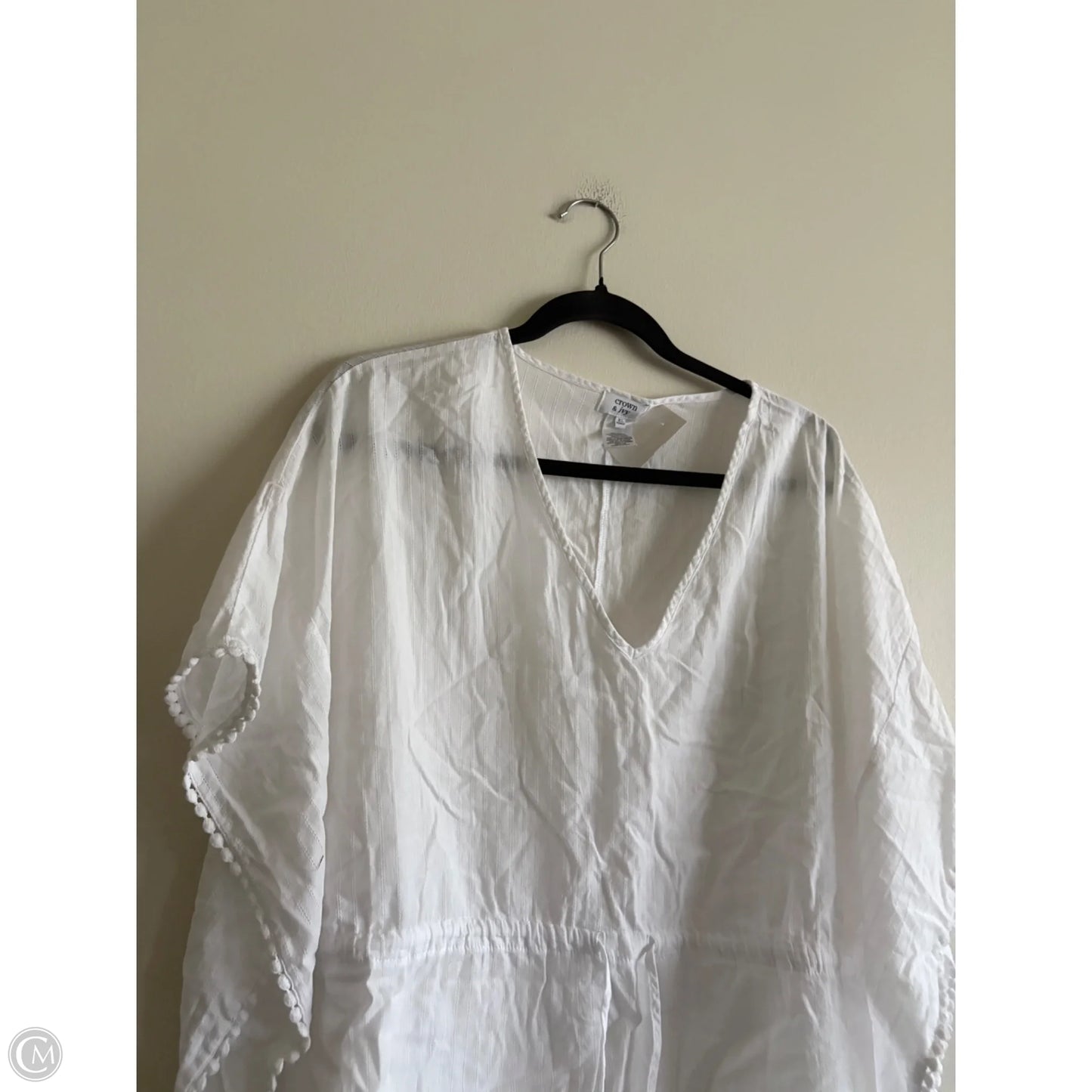 Top Short Sleeve By Crown And Ivy In White, Size: Xl