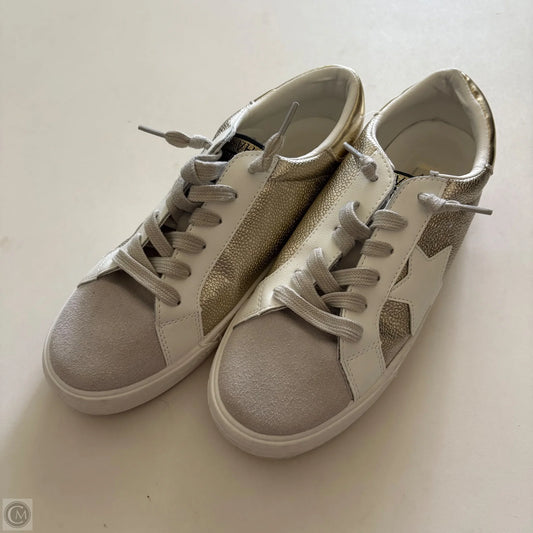 Shoes Sneakers By Vintage Havana In Gold & White, Size: 7