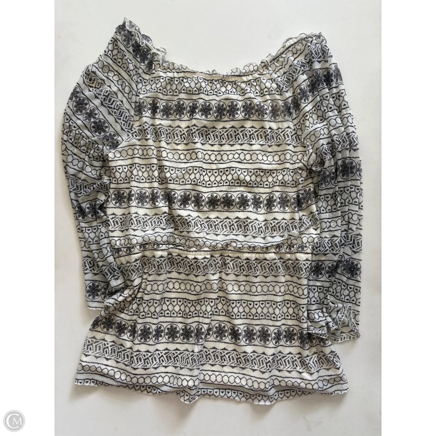 Top Long Sleeve By Cato In White, Size: L
