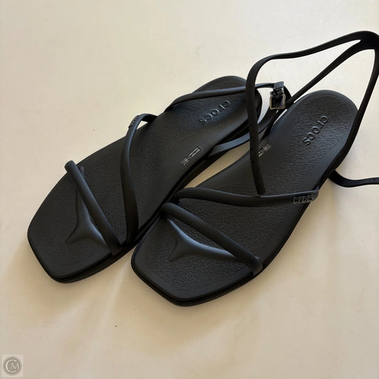 Sandals Flats By Crocs In Black, Size: 10