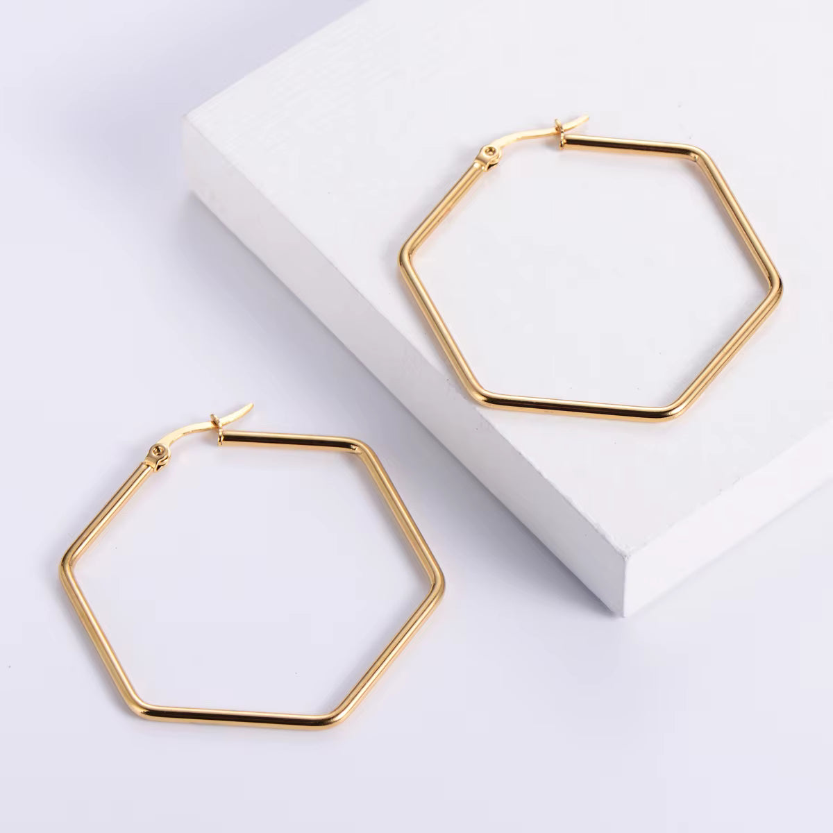NEW 18kt Gold Plated Hexagon Hoop Earrings