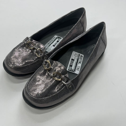 Shoes Flats Loafer Oxford By Vionic  Size: 9