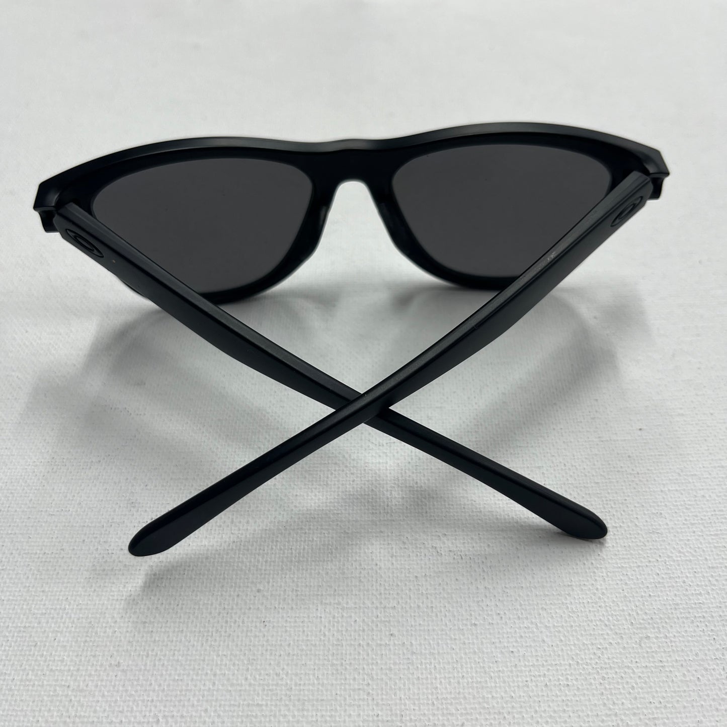 Sunglasses By Oakley  Size: 01 Piece