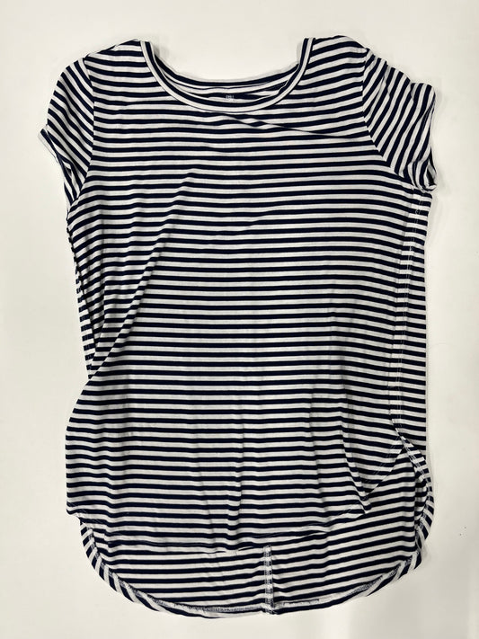 Top Short Sleeve By Old Navy  Size: Xl